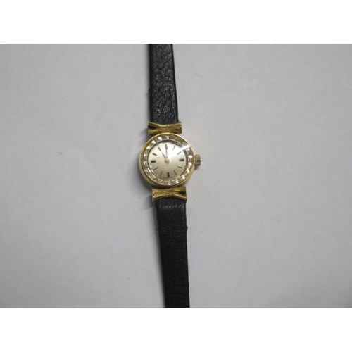 196 - An 18ct gold Omega manual wind ladies cocktail watch - 13mm case - not working - total weight approx... 