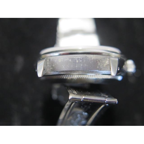 201 - A gents stainless steel 1991 Rolex Oyster Date Perpetual bracelet wristwatch with white dial, baton ... 