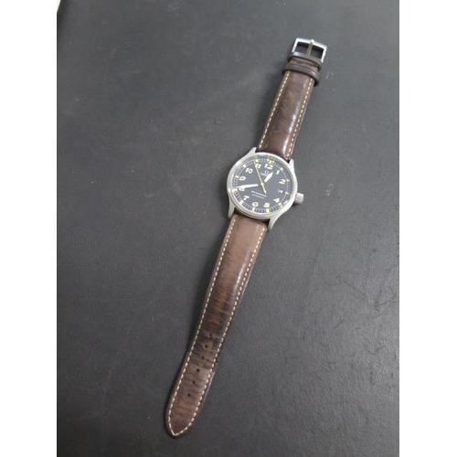 204 - An Omega Dynamic Automatic 5200.50 gentleman's stainless steel wristwatch with 36mm case and leather... 