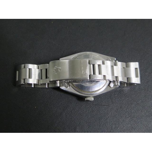 205 - A Rolex stainless steel Oyster Perpetual Date gents bracelet wristwatch - 34mm case - in working ord... 