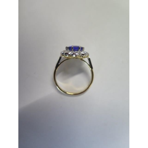 66 - An 18ct yellow gold Tanzanite and Diamond ring - Tanzanite approx 2cts (very good colour) - Diamond ... 