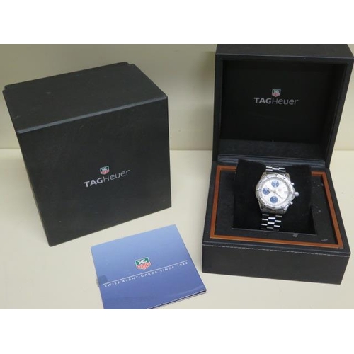 181 - A gents Tag Heuer stainless steel automatic bracelet wristwatch 2000 series model CK2110 - 42mm case... 