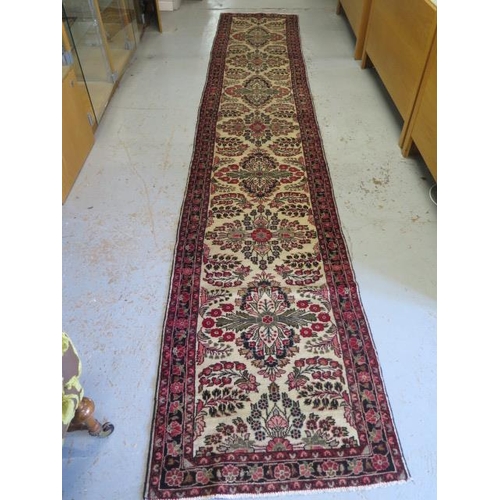 434 - A hand knotted woollen Hamadan runner - 4.45m x 0.80m