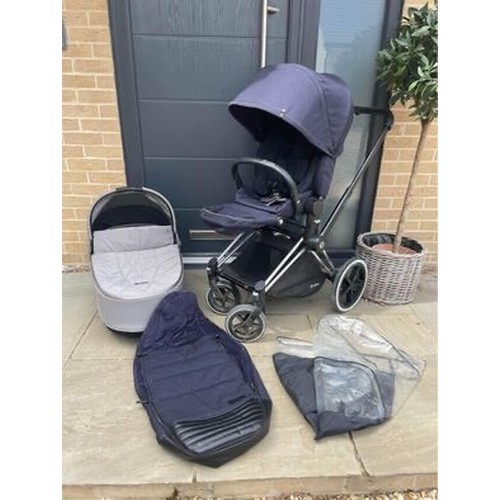 519 - A Cybex Priam pushchair with Lux seat, rain cover and footmuff - not including grey carry cot new re... 