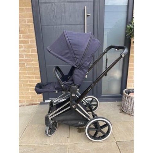 519 - A Cybex Priam pushchair with Lux seat, rain cover and footmuff - not including grey carry cot new re... 