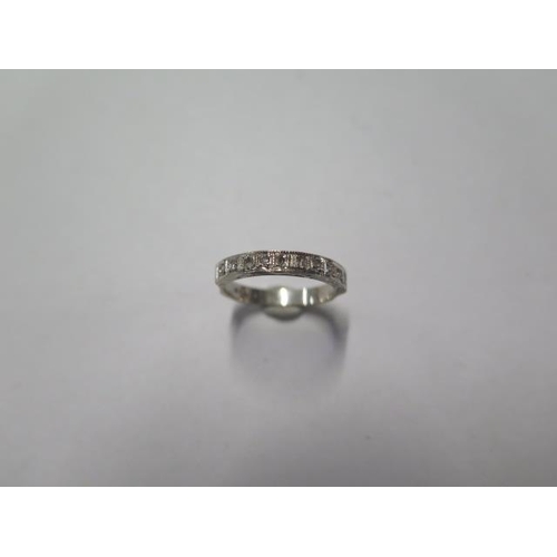 29 - A hallmarked 18ct white gold diamond ring size K - approx weight 2.5 grams - generally good conditio... 