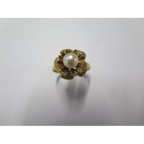 30 - A French 18ct yellow gold pearl flower ring size Q - approx weight 2.5 grams - generally good condit... 