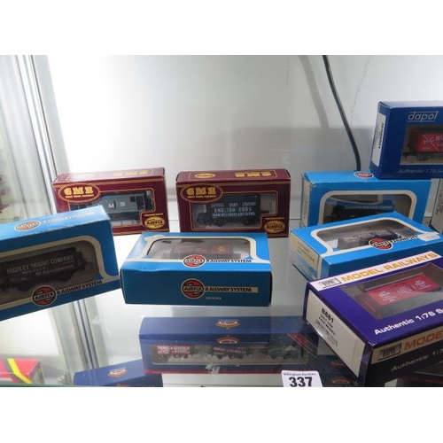 337 - A collection of 31 boxed 00 gauge Airfix, Dapol, Bachmann rolling stock, a Model Rail Sentinel loco,... 