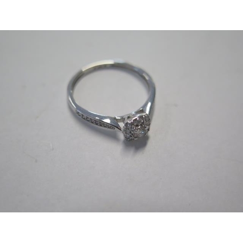37 - A pretty 9ct white gold diamond ring - approx diamond weight 0.25ct - ring size O - approx weight 1.... 