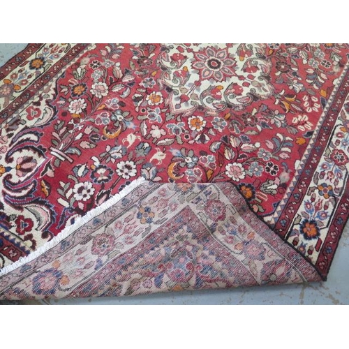 431 - A hand knotted woollen Lilihan rug - 2.50m x 1.43m