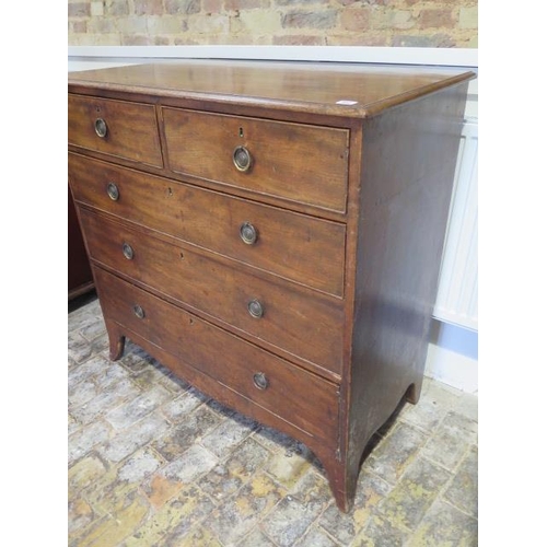 460 - A Georgian mahogany five drawer chest on splayed bracket feet - Height 104cm x 107cm x 54cm