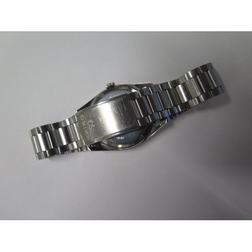 147 - A stainless steel Kelek automatic watch on a Seiko bracelet strap - 33mm case - running, hands adjus... 