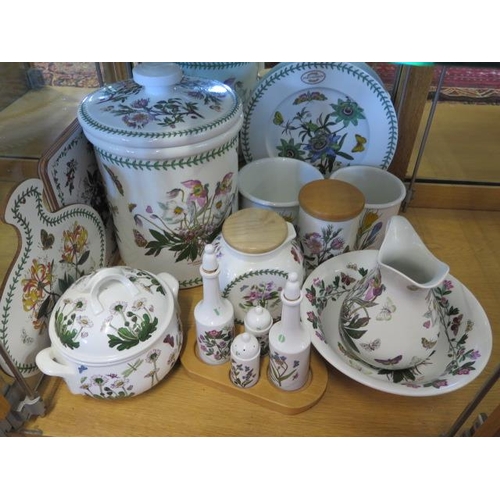 287 - A good collection of Portmeirion Botanic garden table ware including a large bread crock, jugs, vase... 