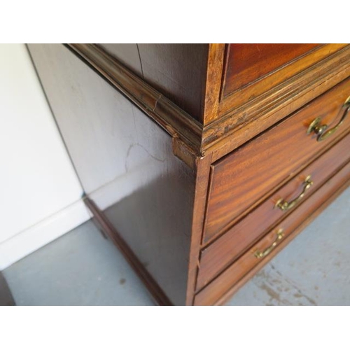 529 - A Georgian mahogany chest on chest with two short over six long graduating drawers on bracket feet -... 