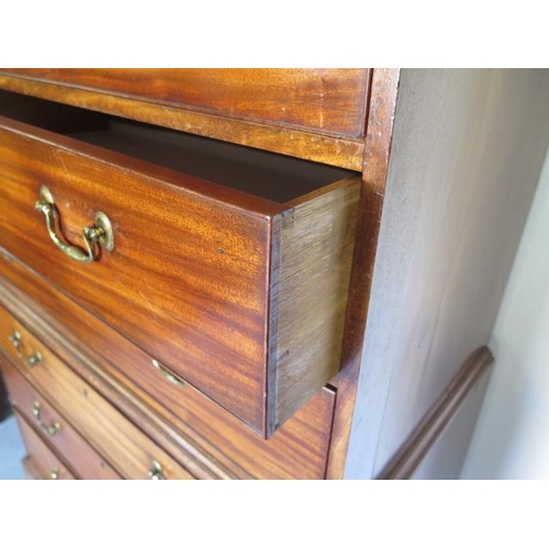 529 - A Georgian mahogany chest on chest with two short over six long graduating drawers on bracket feet -... 