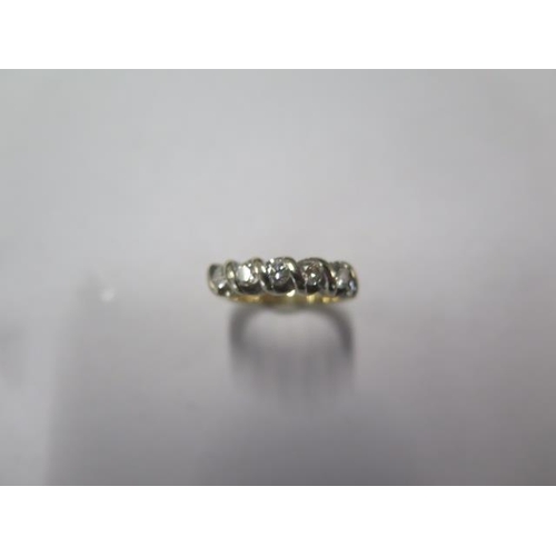 19A - An 18ct yellow gold 5 stone diamond ring size L/M - approx weight 5.3 grams - diamonds bright