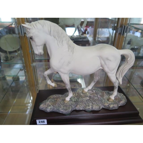 246 - A Royal Doulton horse The Lipizzaner DA243 513/1500 on a stand - Height 32cm - in good condition