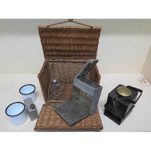 283 - An early 1900's and later En Route type motoring/picnic set - basket in good condition, wear/corrosi... 