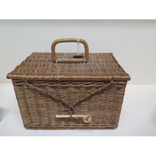 283 - An early 1900's and later En Route type motoring/picnic set - basket in good condition, wear/corrosi... 