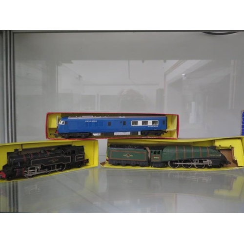 307 - Hornby OO gauge - Four Locos City of London - incorrect box, Golden Fleece- part boxed, Pullman - pa... 