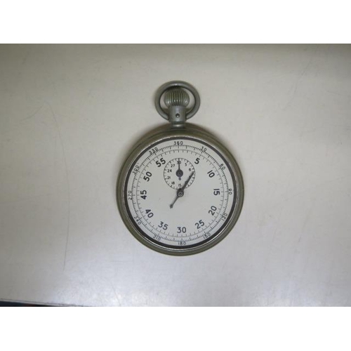 326 - A WWII Air Ministry stopwatch - 50mm case - missing glass, needs attention to works as hands spin ro... 