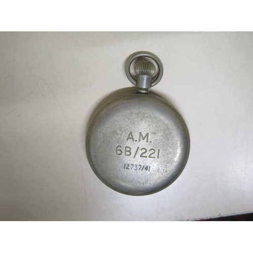 326 - A WWII Air Ministry stopwatch - 50mm case - missing glass, needs attention to works as hands spin ro... 