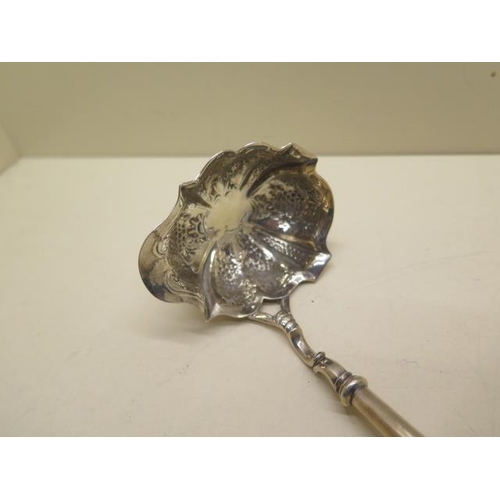 178 - A white metal punch ladle wit wooden handle - Length 39cm - approx weight 2.6 troy oz - generally go... 
