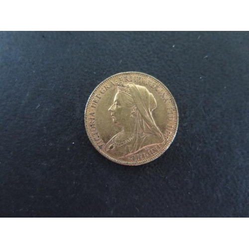 250C - A Victorian full gold sovereign dated 1900