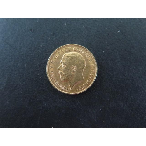 257D - A George V gold half sovereign dated 1912