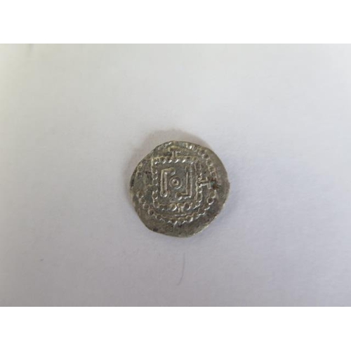 260 - A Saxon silver Sceatta coin 600AD 13mm - approx weight 0.6 grams