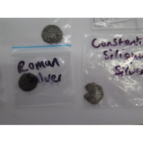 263 - A collection of 14 Roman silver coins including Claudius II silver Denarius