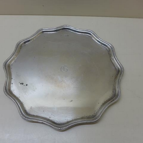 102 - A silver salver Sheffield 1926/27 AC Co Ld - Width 22cm - approx weight 10.7 troy oz