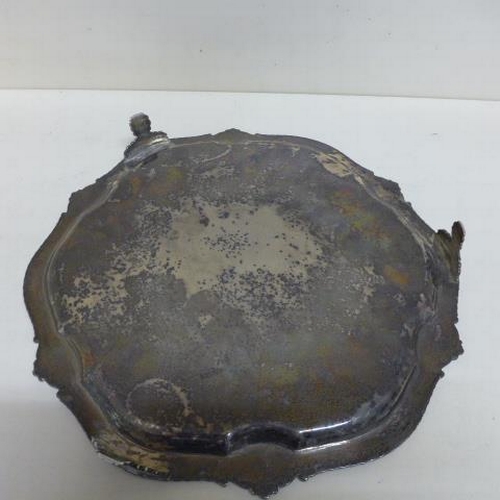 86 - A Georgian Scottish silver salver -Diameter 31cm - Edinburgh 1812/13 - approx weight 28 troy oz - mi... 