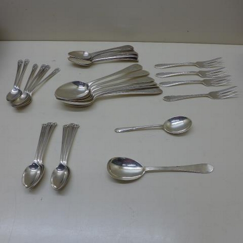 95 - A collection of assorted silver flatware - approx weight 16 troy oz