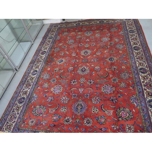 505 - A hand knotted woolen Sarough rug - 3.70m x 2.58m - in good condition