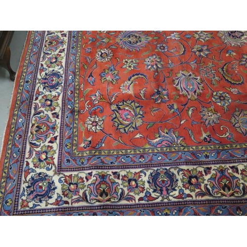 505 - A hand knotted woolen Sarough rug - 3.70m x 2.58m - in good condition