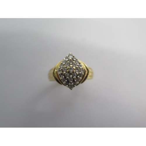 100 - An 18ct yellow gold hallmarked diamond cluster ring approx 0.50ct - ring size K - approx weight 6.4 ... 