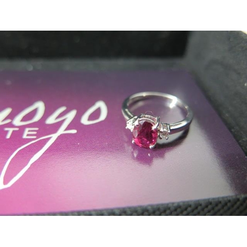 121 - An 18k Shimoyo Rubellite and diamond white gold ring size N - approx weight 2.2 grams - almost unwor... 