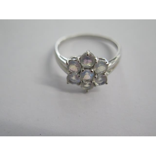 130 - A 9k rainbow moonstone white gold ring size R - approx weight 2.3 grams - almost unworn condition