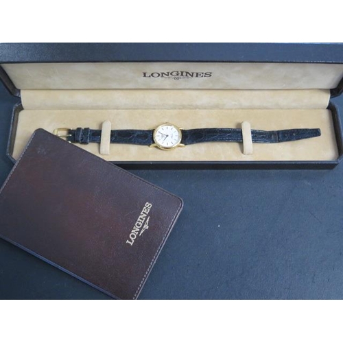 210 - A Longines 9ct yellow gold ladies quartz wristwatch - 21mm case - approx total weight 10 grams - wit... 