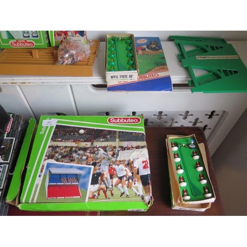 417 - A large collection of Subbuteo