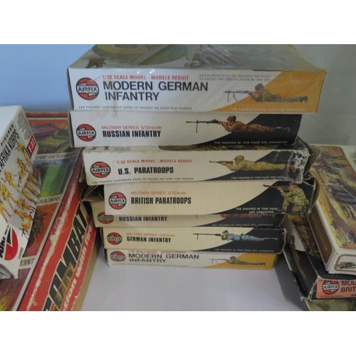 423 - A good collection of mainly Airfix, some Revell plastic kits and figures including a Compact Pack - ... 