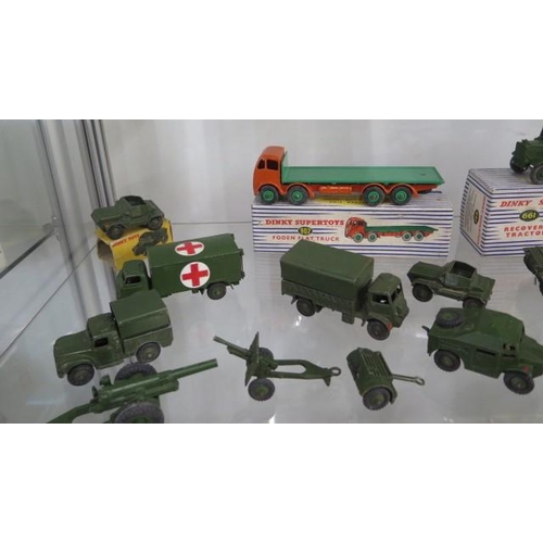 424 - A collection of Dinky Diecast lorries, Military vehicles including a boxed Dinky Supertoys 902 Foden... 