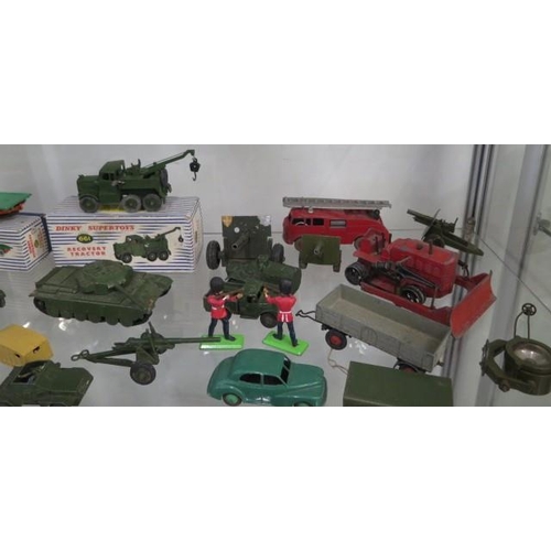 424 - A collection of Dinky Diecast lorries, Military vehicles including a boxed Dinky Supertoys 902 Foden... 