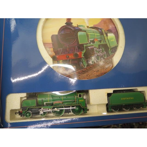 425 - Three Hornby/Royal Doulton engines with collector plates - all boxed and a Bachmann Royal Scott Engi... 