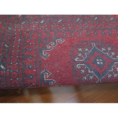 507 - A vintage handmade rug - 118cm x 77cm