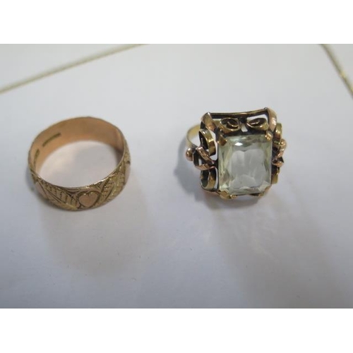 68 - A 14ct yellow gold ring size O - approx weight 4.5 grams - a 9ct band ring size Q - approx weight 3.... 