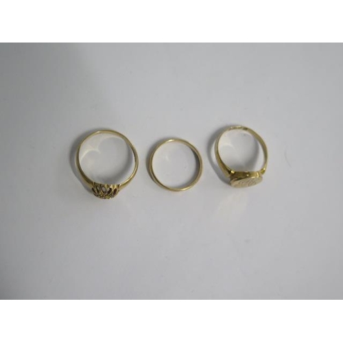 88 - Three 18ct yellow gold rings - sizes K, O, Q - total weight approx 7.5 grams