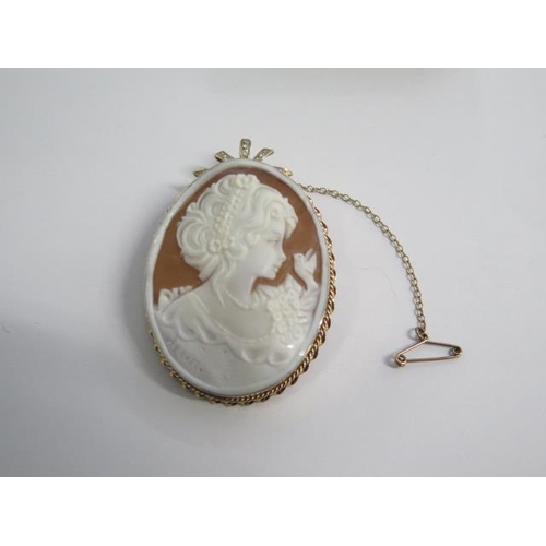 86 - A Good Quality Large Vintage 9ct Gold and Diamond Cameo Brooch, approx. 53mms x 42mms, not including... 