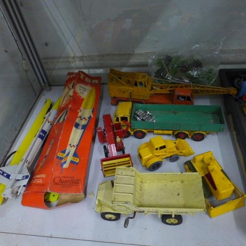 493 - A collection of diecast Lesney vehicles, 8 Dinky Aircraft, a boxed Dinky 956 Fire Engine, other diec... 